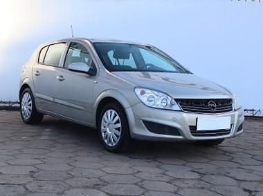 Beżowy Używany 2007 Opel Astra Hatchback | 7499 zł (Uczciwa cena) - Obraz 1/4