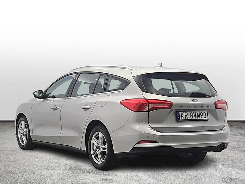 Używany Ford Focus Trend 120 KM (88 kW) 2020 Srebrny Kombi