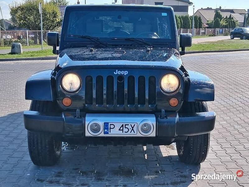 Czarny Używany 2008 Jeep Wrangler Unlimited Sahara SUV | 70 900 zł - Obraz 1/4