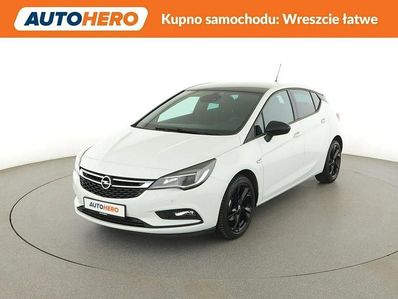 Używany Opel Astra 125 KM (91 kW) 2019 Biały (metalik) Hatchback