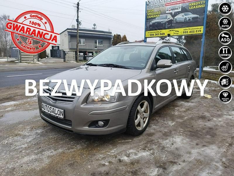 Beżowy Używany 2007 Toyota Avensis Kombi | 16 300 zł (Dość drogi) - Obraz 1/4