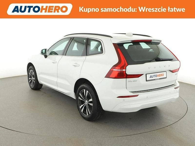 Używany Volvo XC60 197 KM (144 kW) 2022 Biały SUV