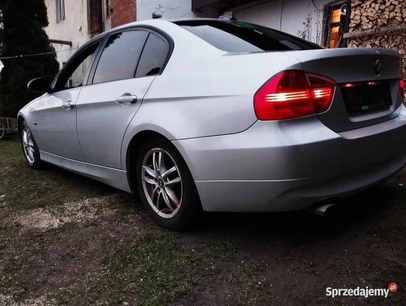 Używany 2005 BMW 320 | 14 000 zł (Uczciwa cena) - Obraz 1/4