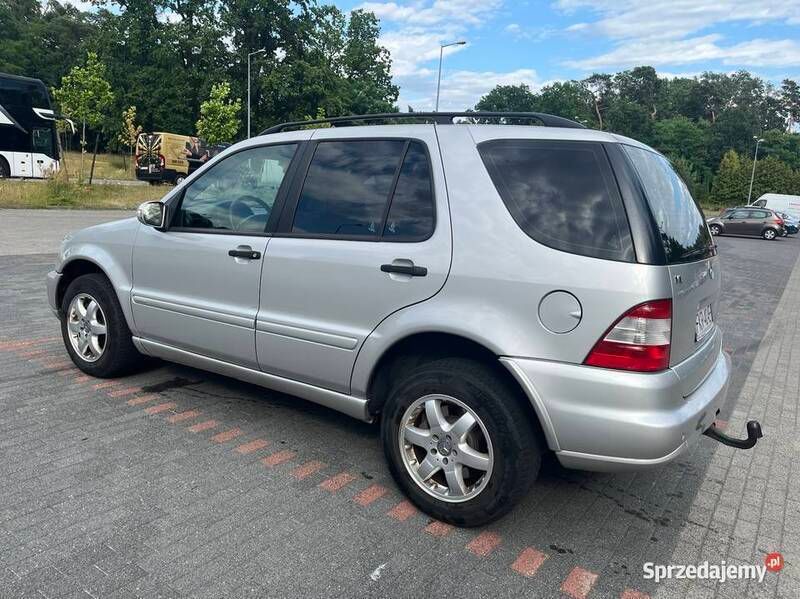 Używany 2004 Mercedes ML270 SUV | 15 000 zł - Obraz 1/4