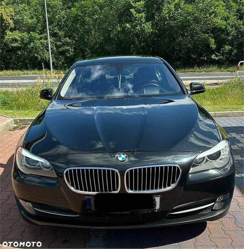 Czarny Używany 2013 BMW 528 Luxury Line Sedan/Limuzyna | 57 000 zł (Uczciwa cena) - Obraz 1/4