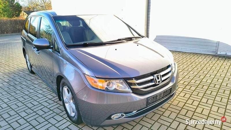 Używany Honda Odyssey 2017 Grafitowy Minivan