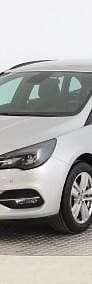 Używany Opel Astra 110 KM (80 kW) 2020 Srebrny Kombi