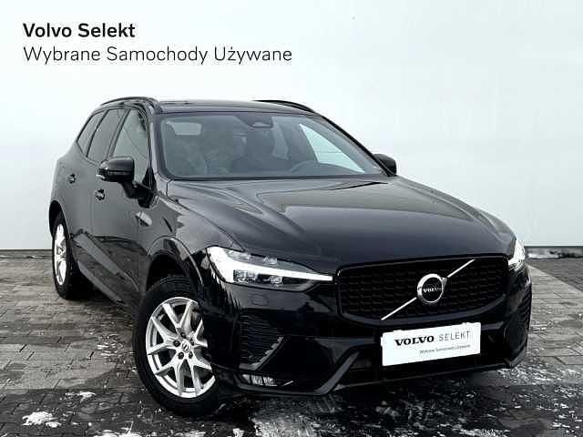 Używany Volvo XC60 197 KM (144 kW) 2023 Czarny SUV