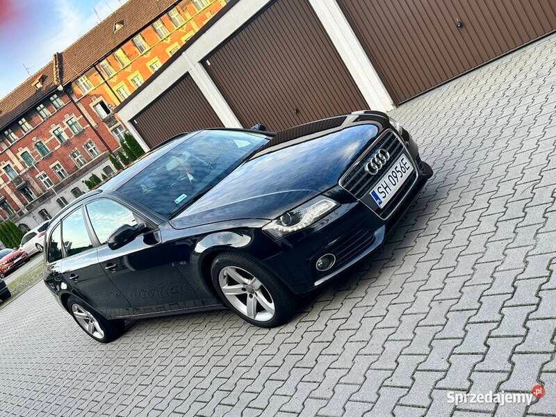 Używany Audi A4 Comfort 2011 Czarny Sedan/Limuzyna
