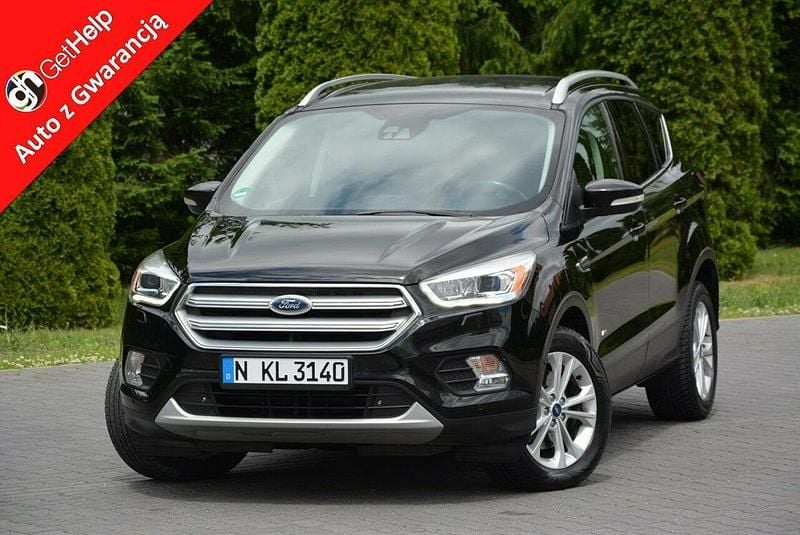 Czarny Używany 2017 Ford Kuga Titanium SUV | 56 900 zł (Uczciwa cena) - Obraz 1/4