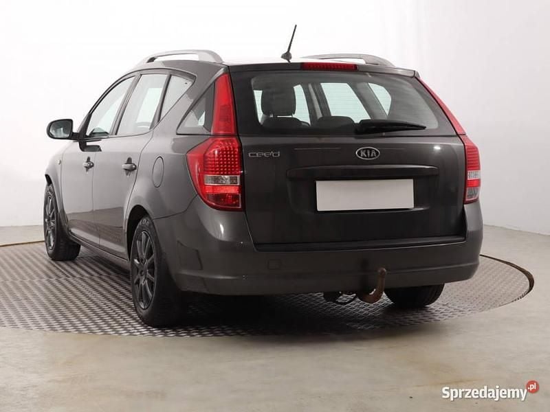 Używany Kia Ceed 2010 Szary Hatchback