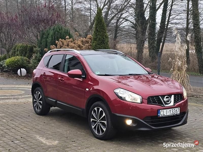 Bordowy (metalik) Używany 2013 Nissan Qashqai SUV | 29 900 zł (Super Cena) - Obraz 1/4