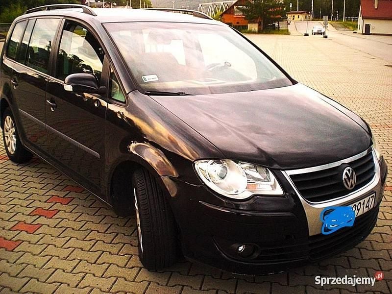 Czarny Używany 2009 VW Touran Minivan | 13 300 zł (Uczciwa cena) - Obraz 1/4
