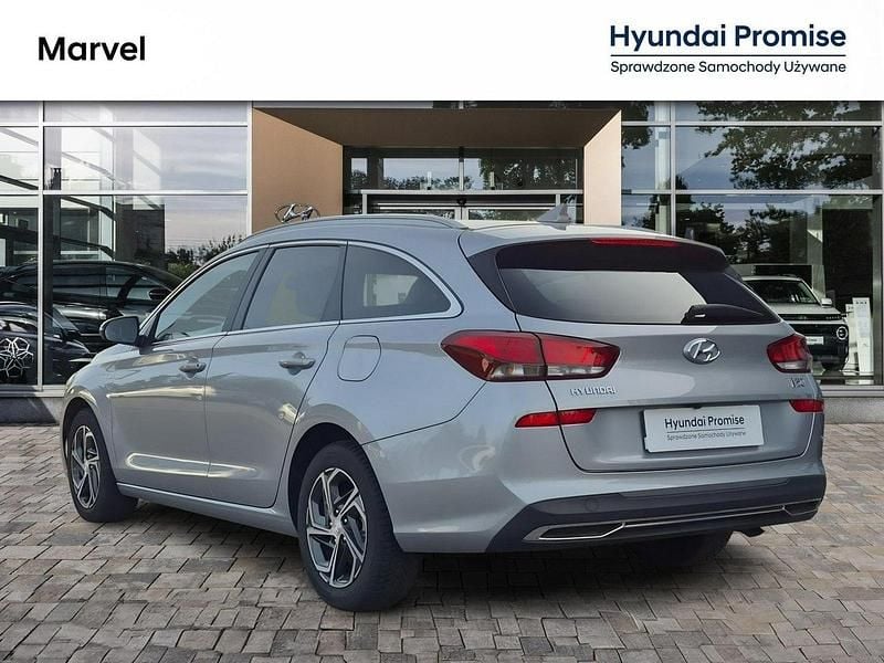 Używany Hyundai i30 160 KM (117 kW) 2023 Srebrny Kombi