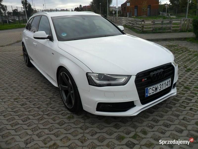 Biały Używany 2012 Audi A4 S-Line Kombi | 39 900 zł (Uczciwa cena) - Obraz 1/4
