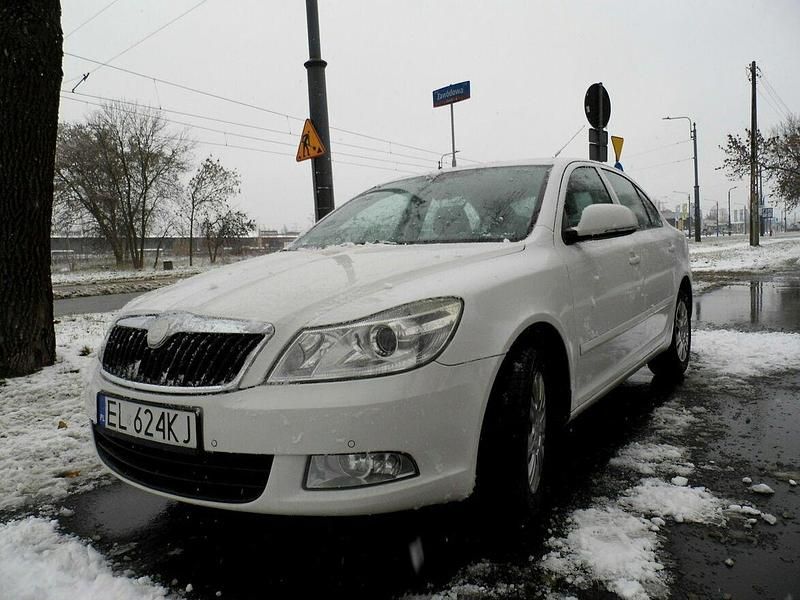 Używany Skoda Octavia 102 KM (75 kW) 2010 Biały Hatchback