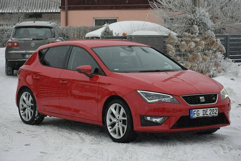 Czerwony Używany 2012 Seat Leon FR Hatchback | 29 900 zł (Uczciwa cena) - Obraz 1/4