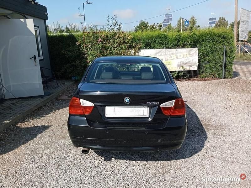 Używany BMW 320 150 KM (110 kW) 2006 Czarny Sedan/Limuzyna