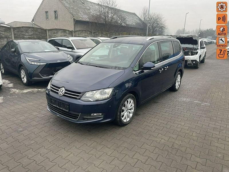 Niebieski ciemny (metalik) Używany 2015 VW Sharan Highline Minivan | 49 900 zł - Obraz 1/4