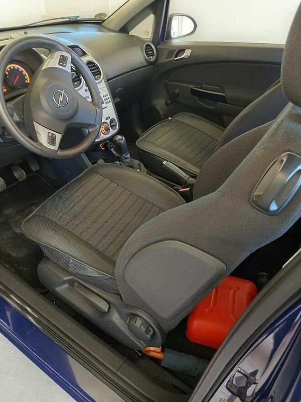 Używany Opel Corsa 2012 Niebieski Sedan/Limuzyna