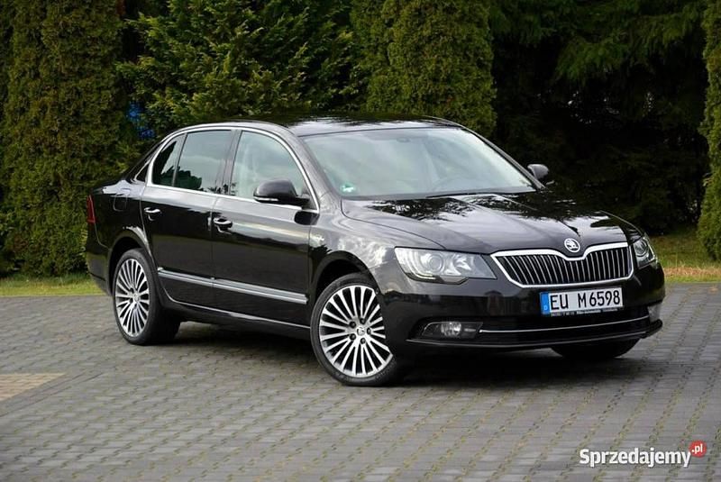 Używany Skoda Superb LAURIN & KLEMENT 170 KM (125 kW) 2014 Czarny Sedan/Limuzyna