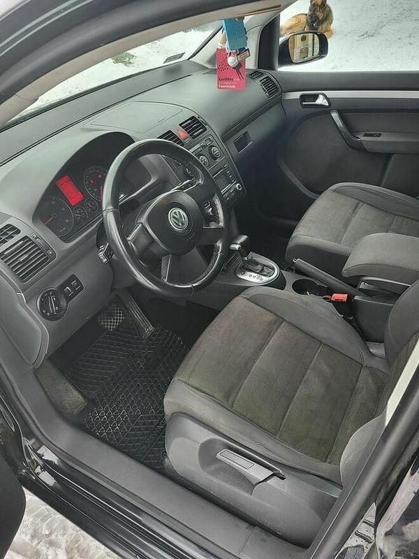 Używany VW Touran 2006 Czarny Minivan