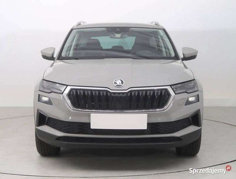 Szary Używany 2023 Skoda Karoq SUV | 117 999 zł (Uczciwa cena) - Obraz 1/4