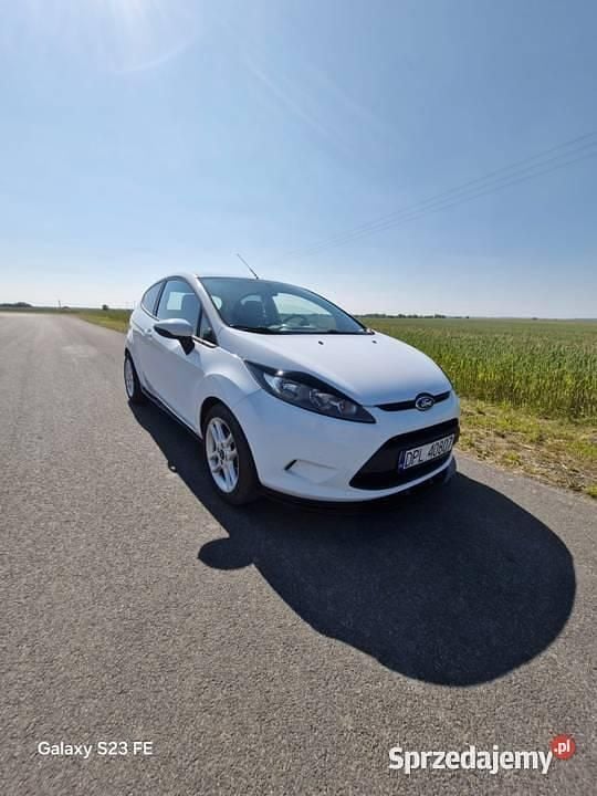 Używany Ford Fiesta 2011 Biały Hatchback