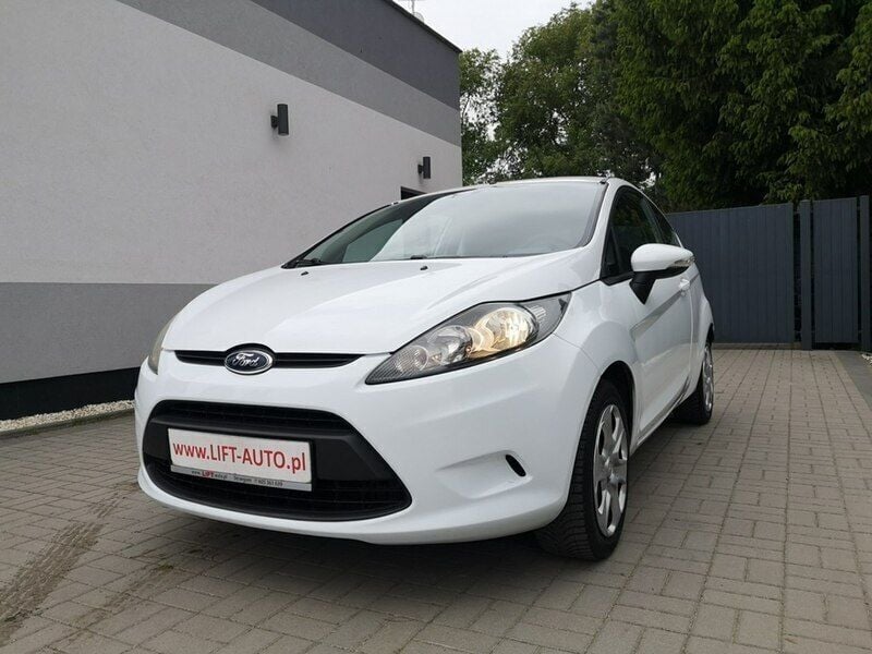 Biały Używany 2010 Ford Fiesta Hatchback | 17 900 zł (Dość drogi) - Obraz 1/4
