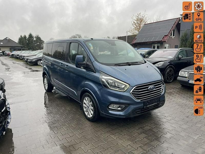 Niebieski jasny (metalik) Używany 2019 Ford Tourneo Custom Van | 46 900 zł - Obraz 1/4