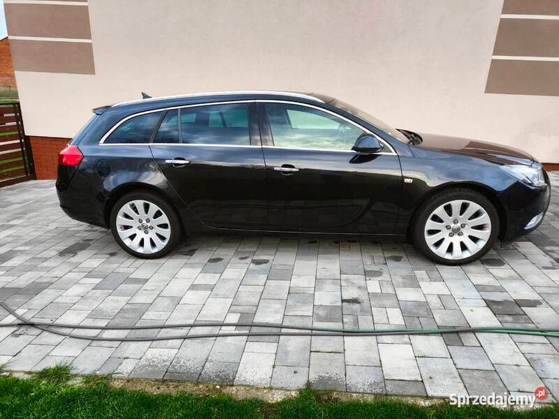 Czarny Używany 2011 Opel Insignia Sedan/Limuzyna | 26 500 zł (Uczciwa cena) - Obraz 1/4