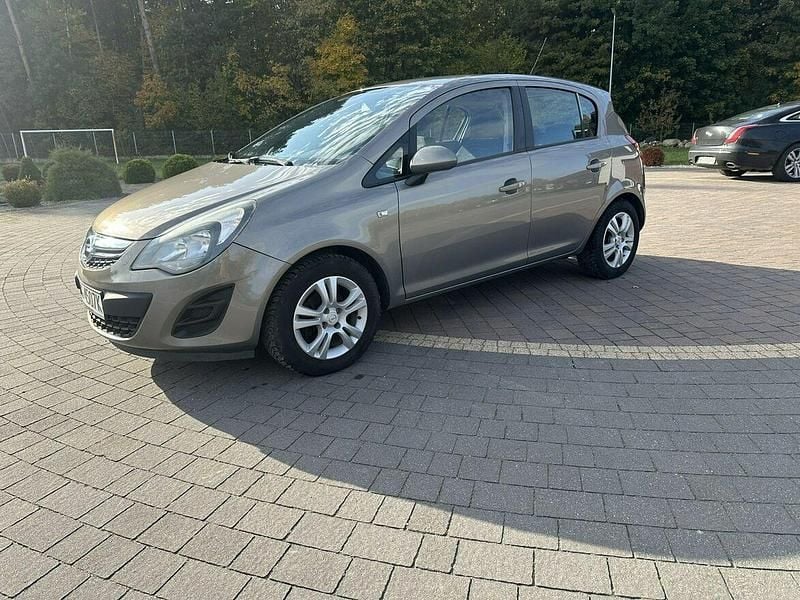 Używany Opel Corsa 2014 Brązowobeżowy Hatchback