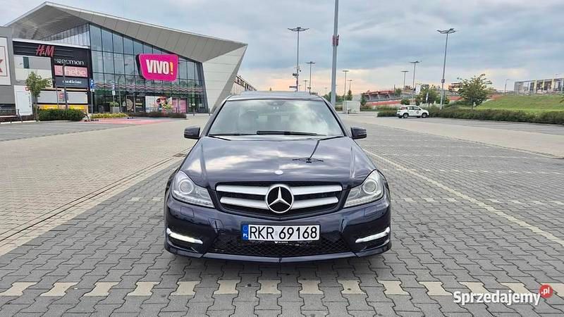 Używany 2014 Mercedes C300 | 63 000 zł - Obraz 1/4