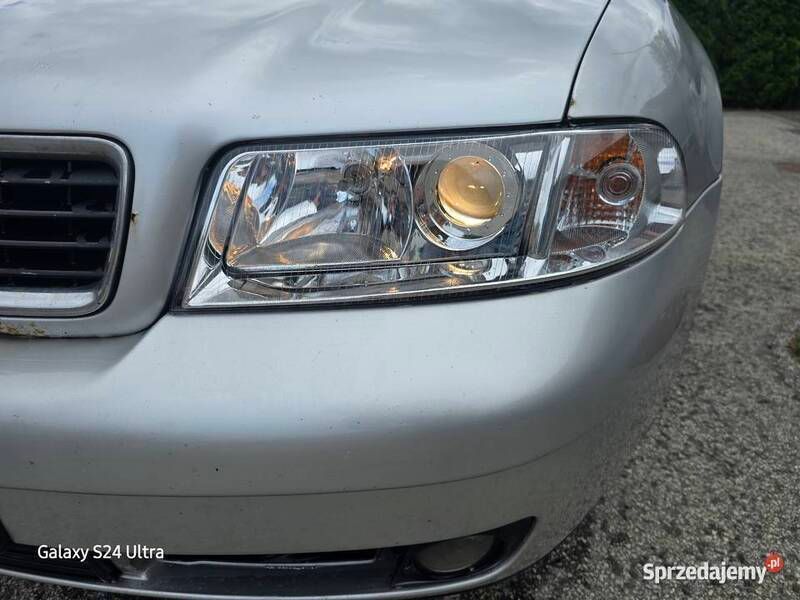 Srebrny Używany 1999 Audi A4 Kombi | 4200 zł (Uczciwa cena) - Obraz 1/4