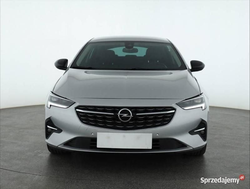Srebrny Używany 2021 Opel Insignia Hatchback | 59 999 zł (Dobra cena) - Obraz 1/4