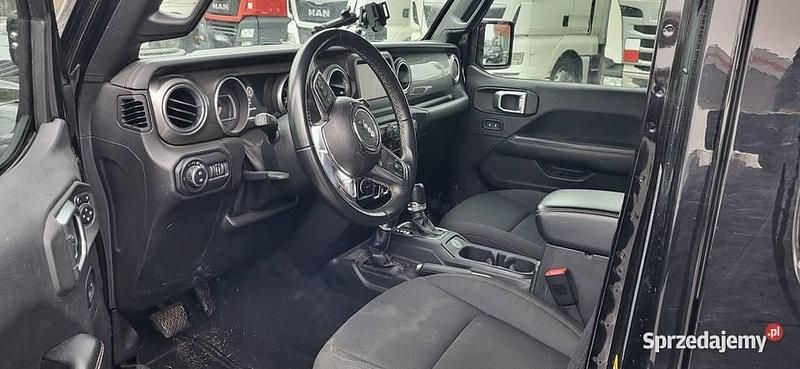 Używany Jeep Wrangler 2018 Czarny SUV