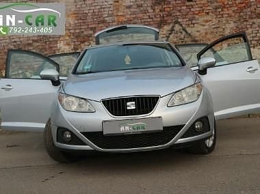 Używany Seat Ibiza ST 86 KM (63 kW) 2010 Srebrny Kombi
