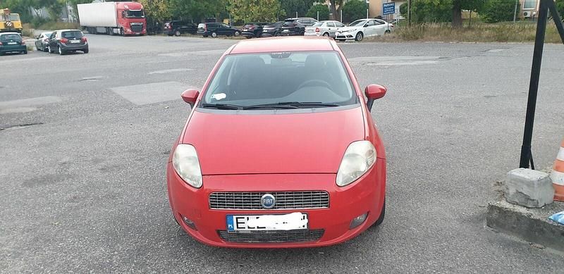 Czerwony Używany 2008 Fiat Grande Punto Hatchback | 6600 zł (Uczciwa cena) - Obraz 1/4