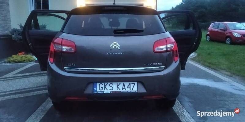Używany Citroën C4 2013 Brązowy SUV