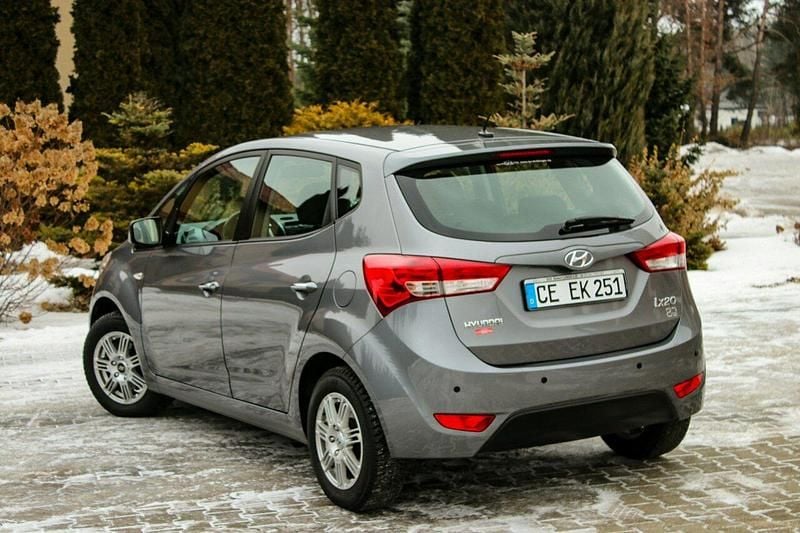 Używany Hyundai ix20 Edition 90 KM (66 kW) 2012 Szary (metalik, perła) Hatchback