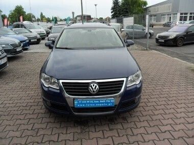 Niebieski Używany 2005 VW Passat Kombi | 10 600 zł (Dość drogi) - Obraz 1/4