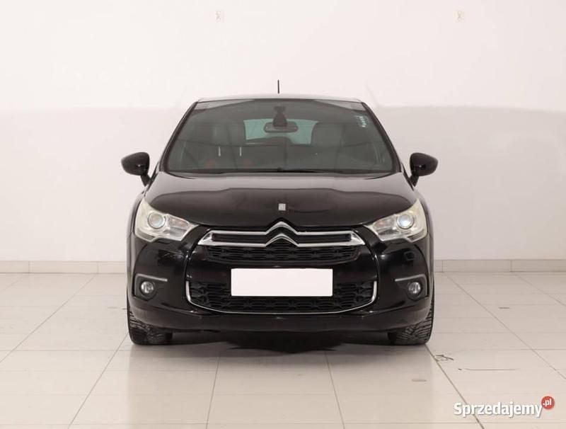Używany Citroën DS4 120 KM (88 kW) 2011 Czarny Hatchback