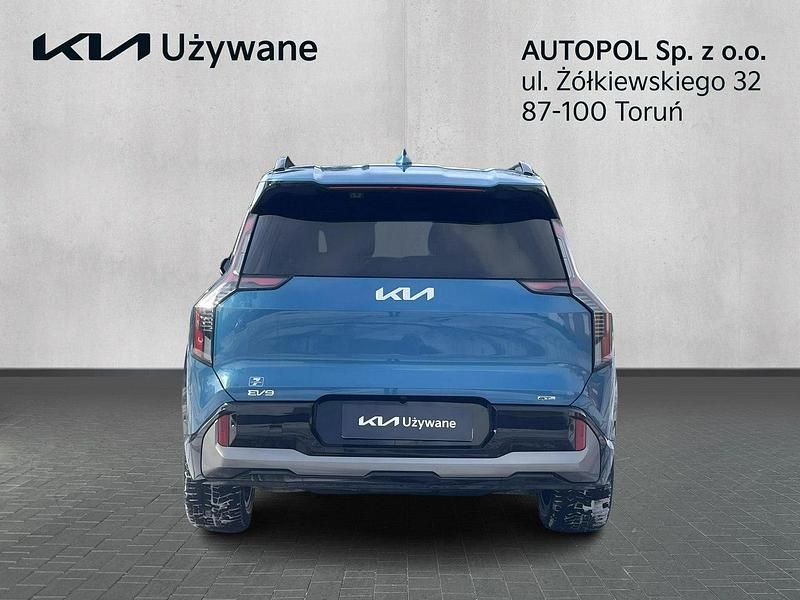 Używany Kia EV9 282 kW (384 KM) 2023 Niebieski (metalik) SUV