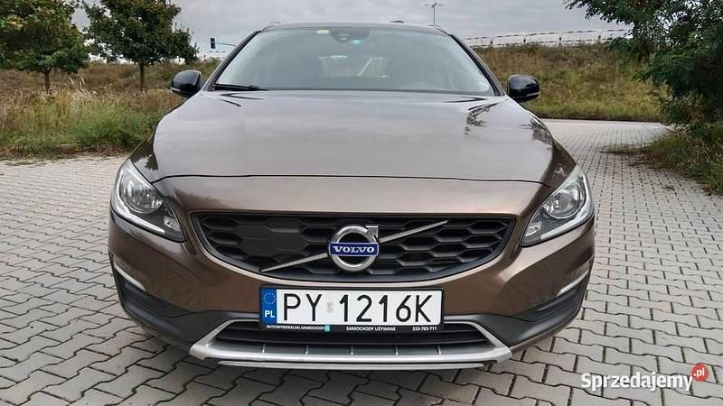 Złoty Używany 2016 Volvo V60 Kombi | 45 900 zł (Uczciwa cena) - Obraz 1/4