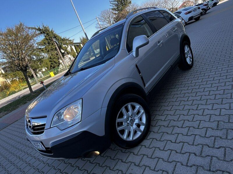 Srebrny Używany 2009 Opel Antara SUV | 19 900 zł - Obraz 1/4