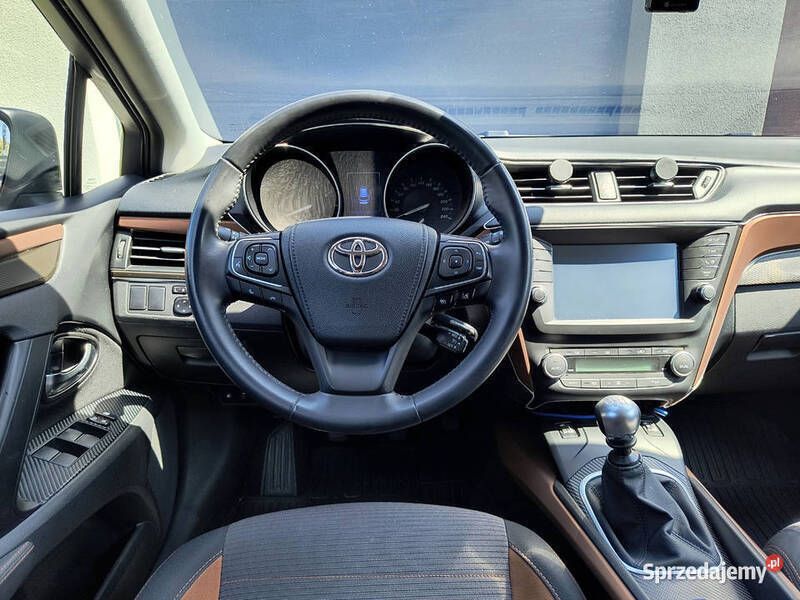 Używany 2017 Toyota Avensis T2 | 65 900 zł (Drogi) - Obraz 1/4
