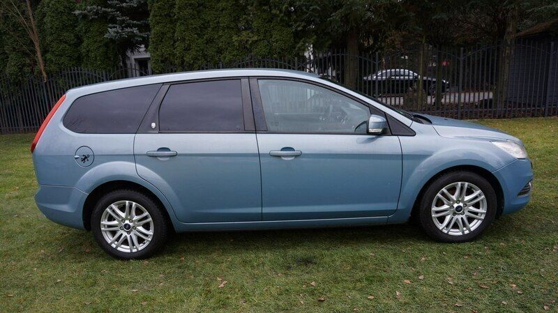 Używany Ford Focus Ghia 115 KM (84 kW) 2008 Niebieski Sedan/Limuzyna