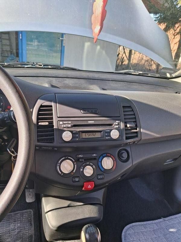 Używany Nissan Micra 2003 Srebrny Hatchback