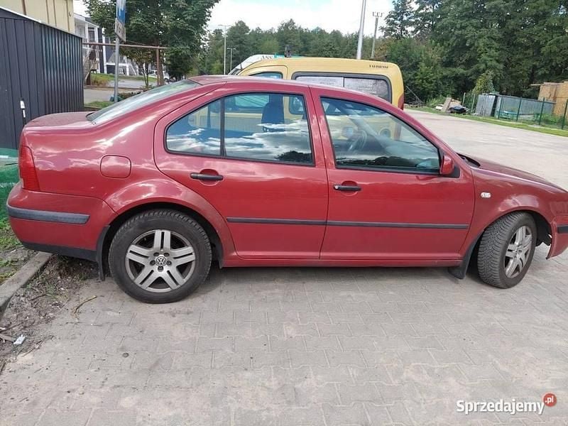 Bordowy Używany 2000 VW Bora Sedan/Limuzyna | 2400 zł (Dobra cena) - Obraz 1/3