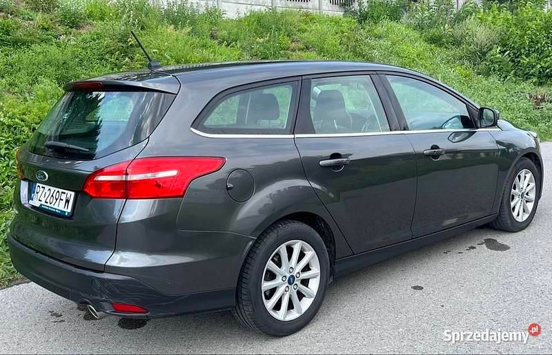 Szary Używany 2018 Ford Focus Kombi | 37 900 zł (Dobra cena) - Obraz 1/4